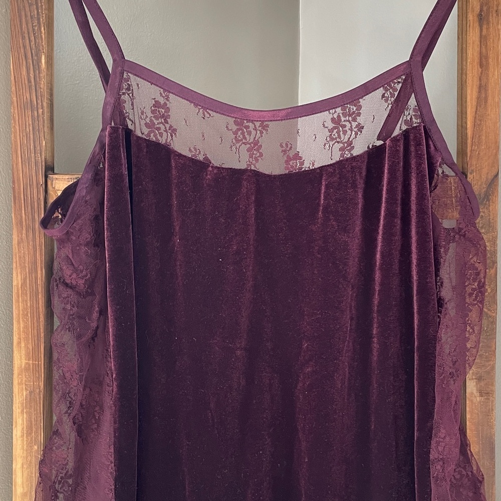 Cacique Burgundy Lace Chemise - Picture 4 of 5